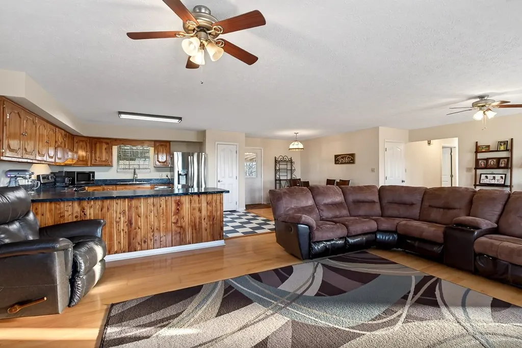 168 Davis Hollow Road Hilham TN 38568