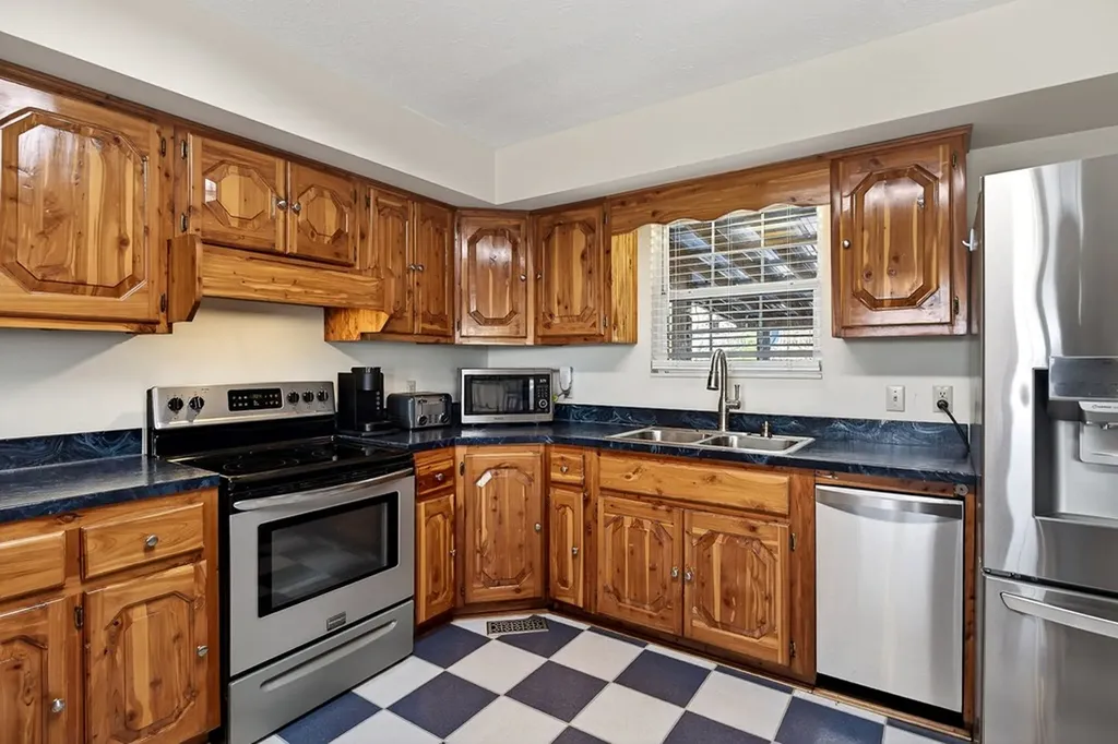 168 Davis Hollow Road Hilham TN 38568