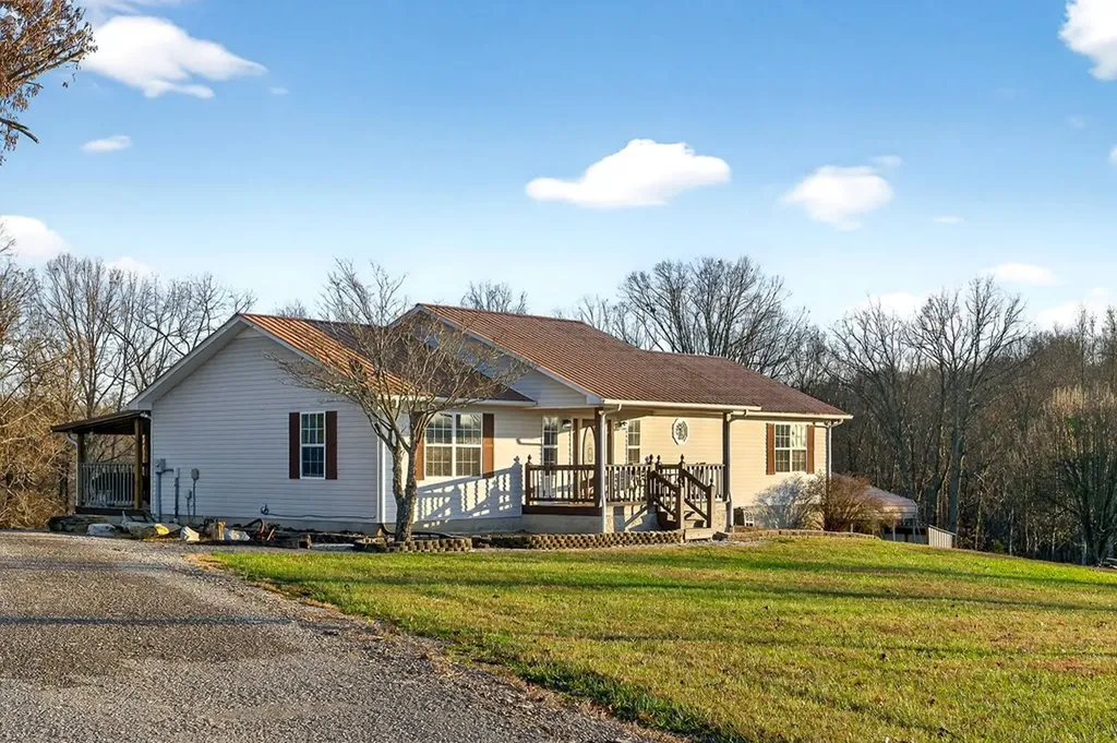 168 Davis Hollow Road Hilham TN 38568