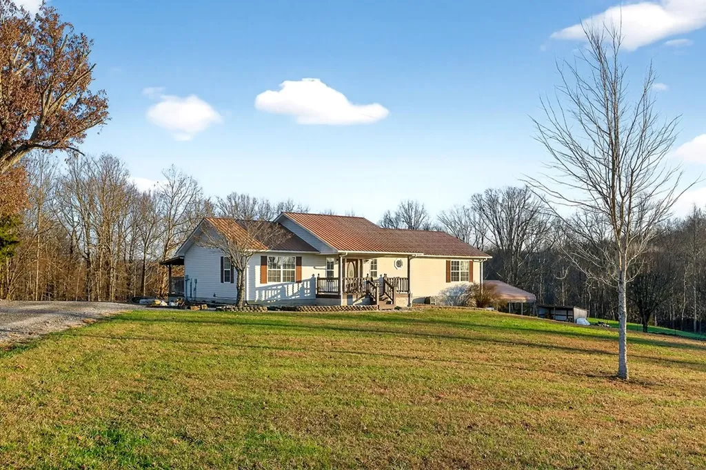 168 Davis Hollow Road Hilham TN 38568