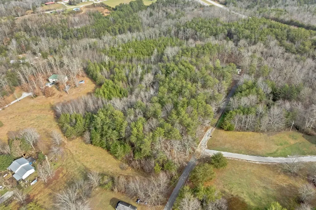 2 Ac Ev Road Spencer TN 38585