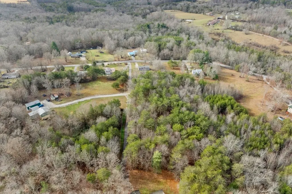 2 Ac Ev Road Spencer TN 38585
