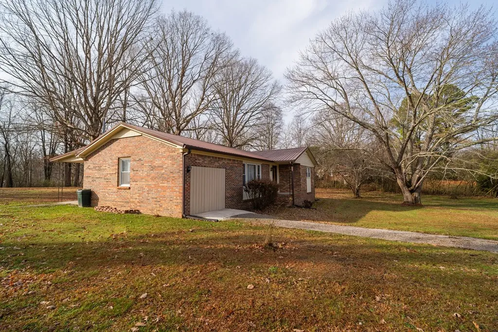 408 Shady Oaks Drive Spencer TN 38585