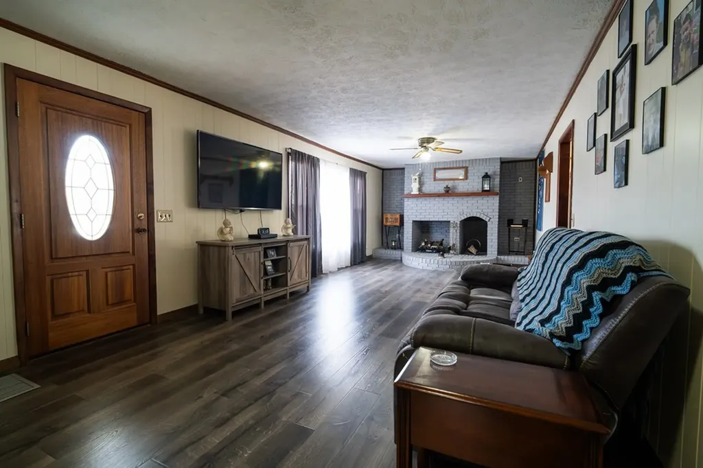 408 Shady Oaks Drive Spencer TN 38585