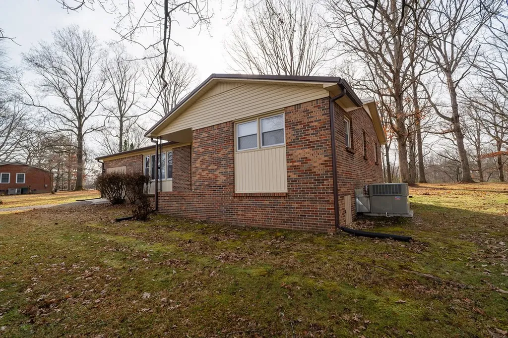 408 Shady Oaks Drive Spencer TN 38585