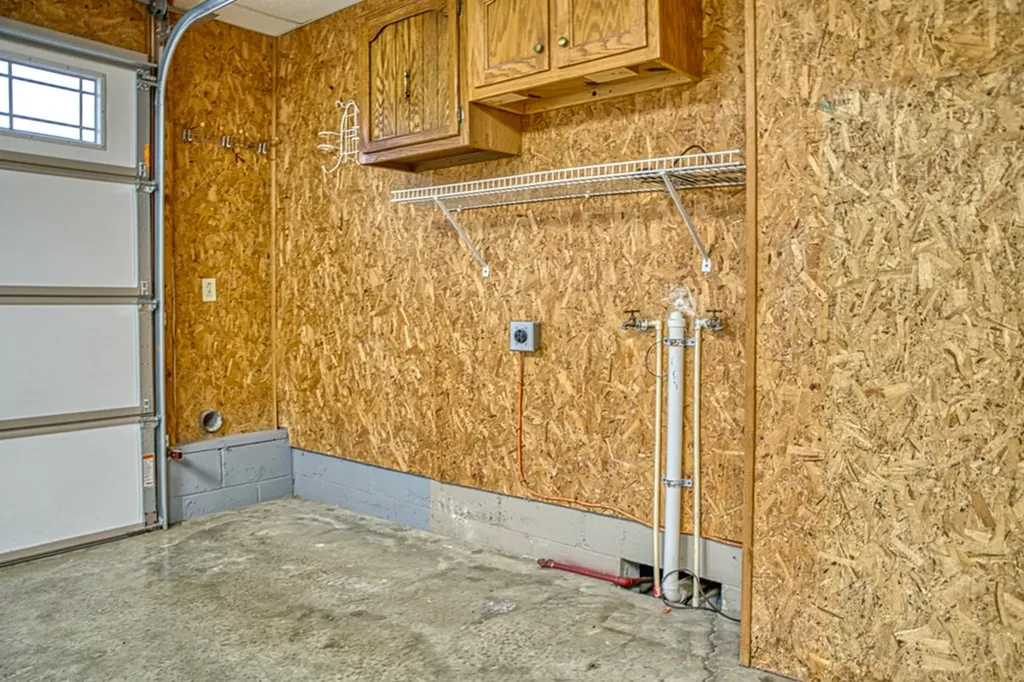 220 Minnie Avenue Monterey TN 38574