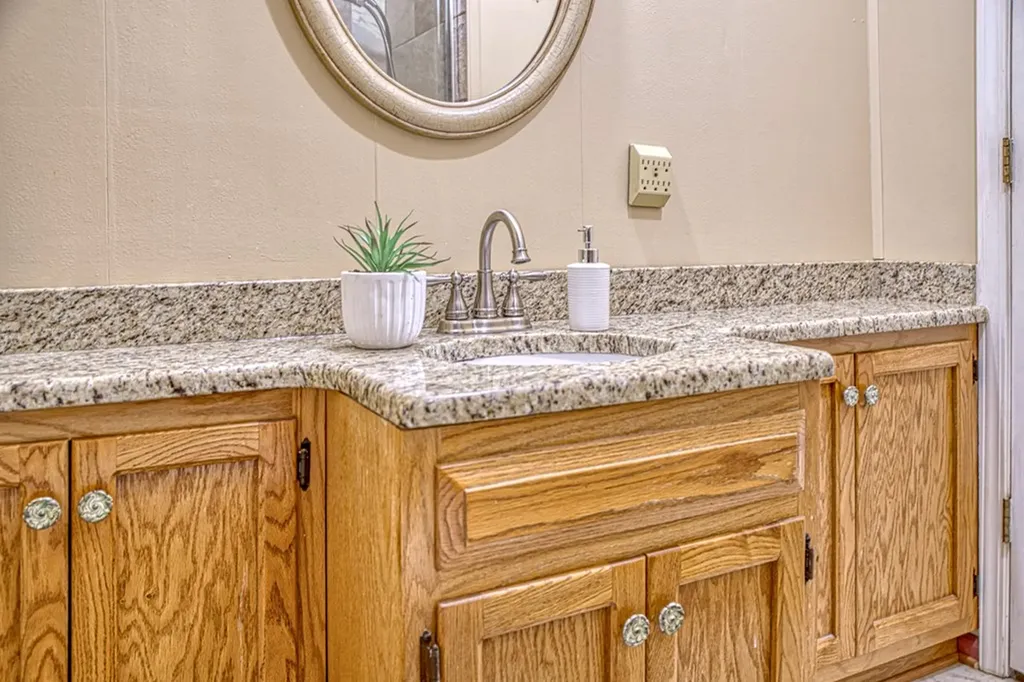 220 Minnie Avenue Monterey TN 38574