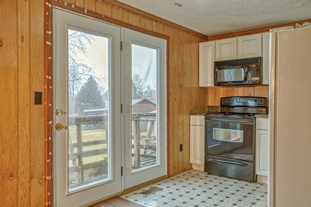 220 Minnie Avenue Monterey TN 38574