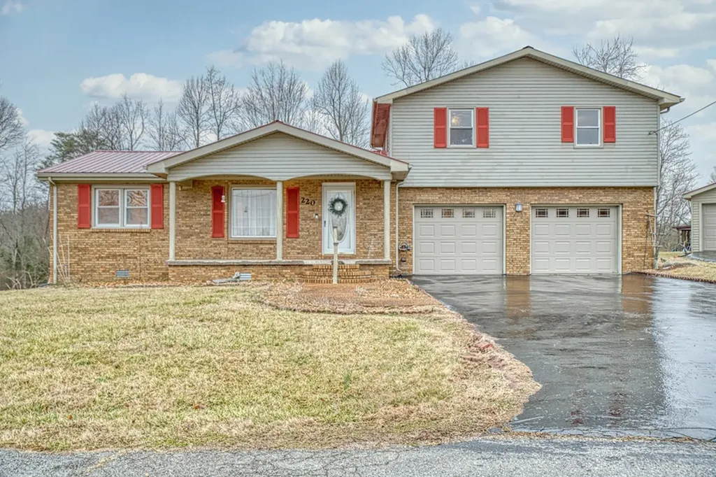 220 Minnie Avenue Monterey TN 38574