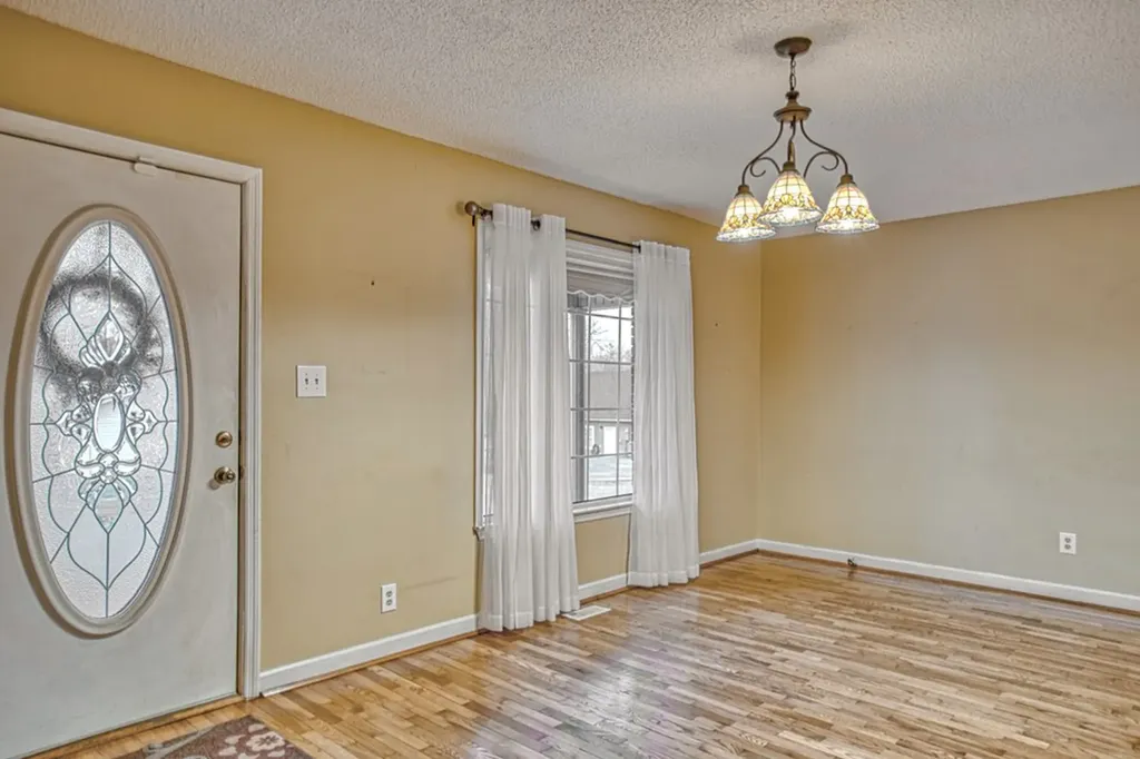 220 Minnie Avenue Monterey TN 38574