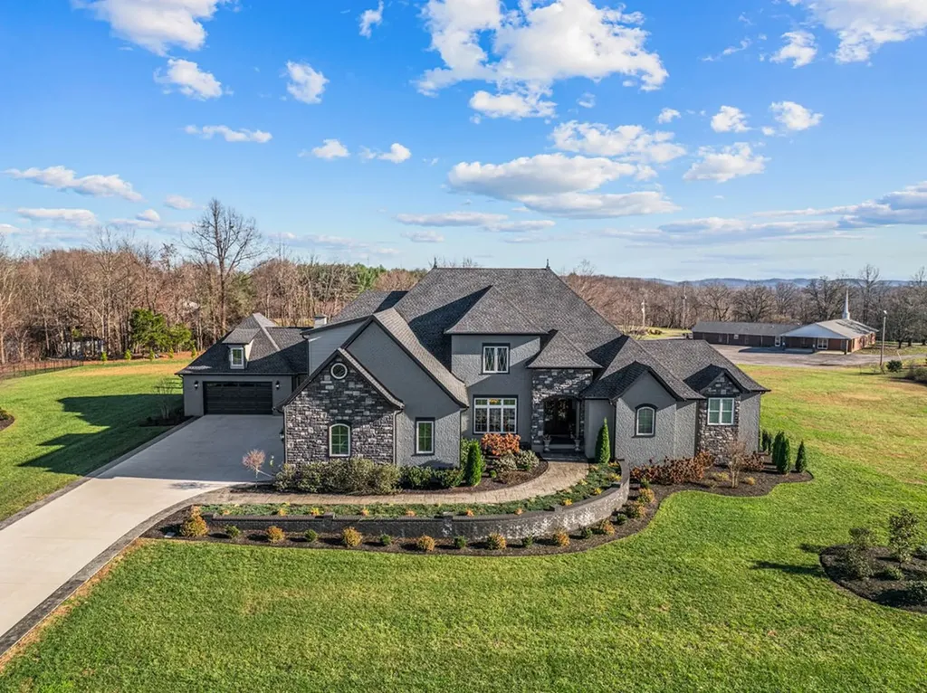 2155 Pinnacle View Cookeville TN 38506