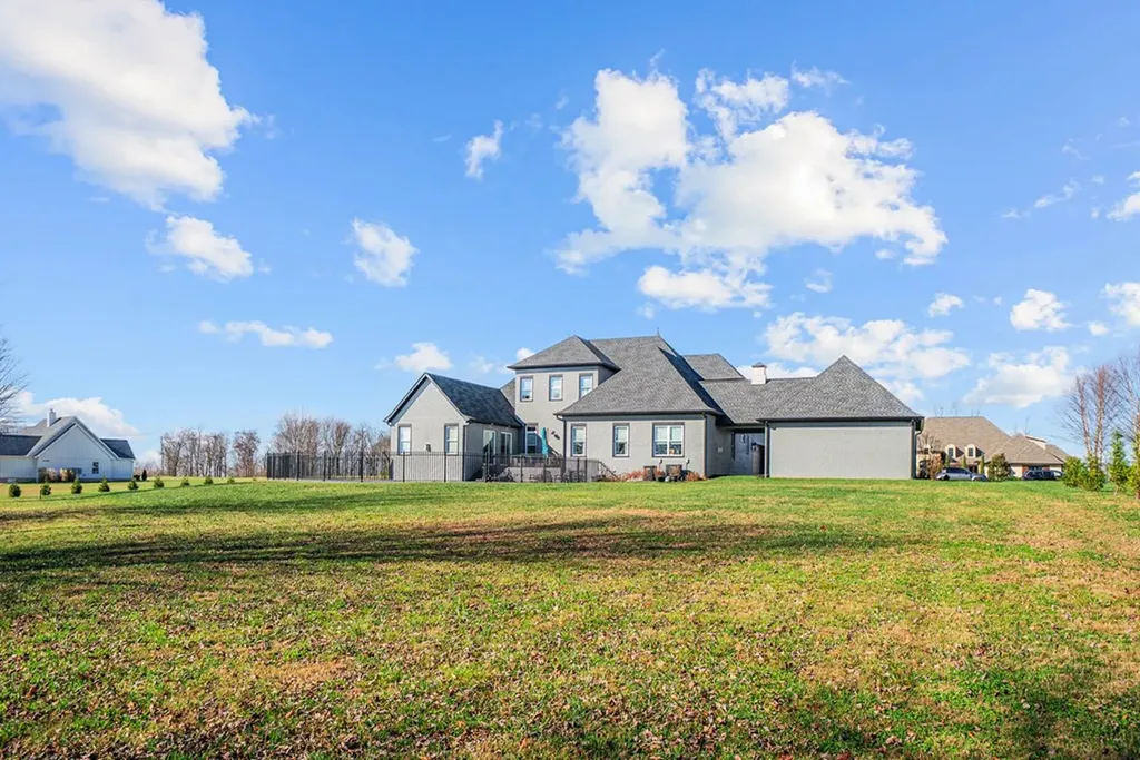 2155 Pinnacle View Cookeville TN 38506