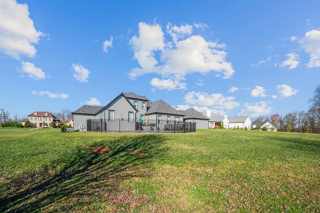 2155 Pinnacle View Cookeville TN 38506