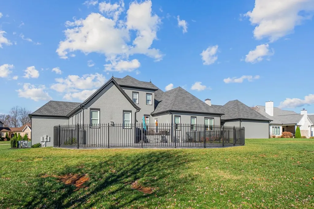 2155 Pinnacle View Cookeville TN 38506