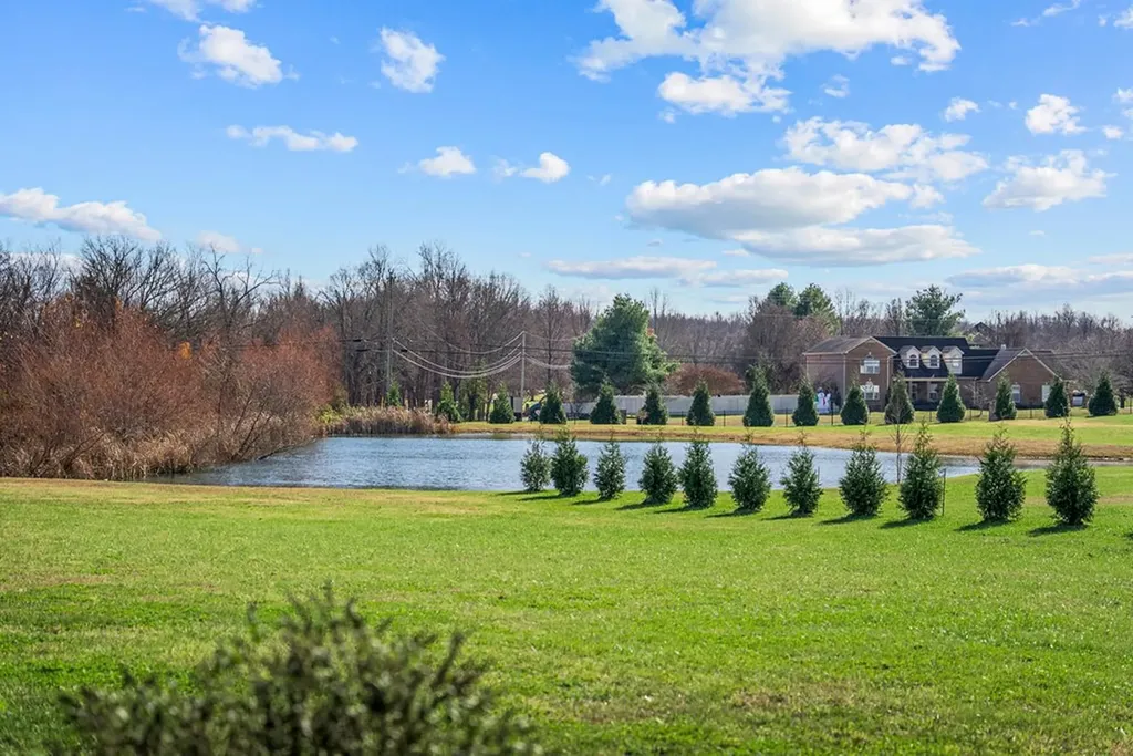 2155 Pinnacle View Cookeville TN 38506