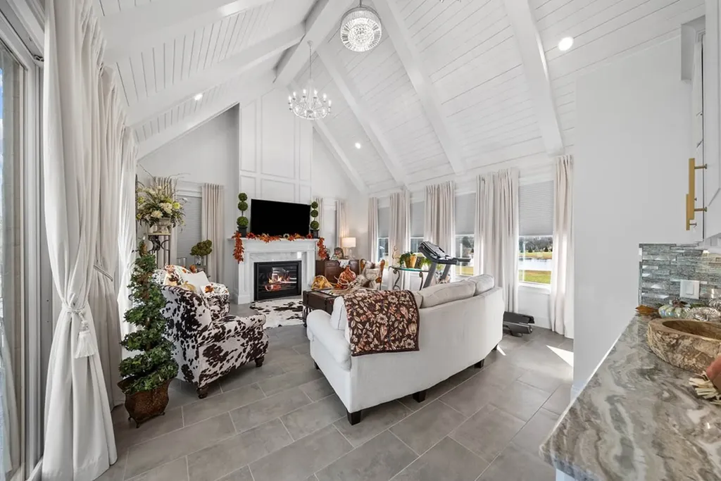 2155 Pinnacle View Cookeville TN 38506