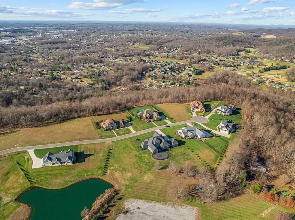 2155 Pinnacle View Cookeville TN 38506