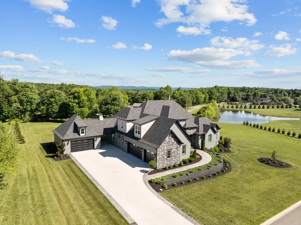 2155 Pinnacle View Cookeville TN 38506