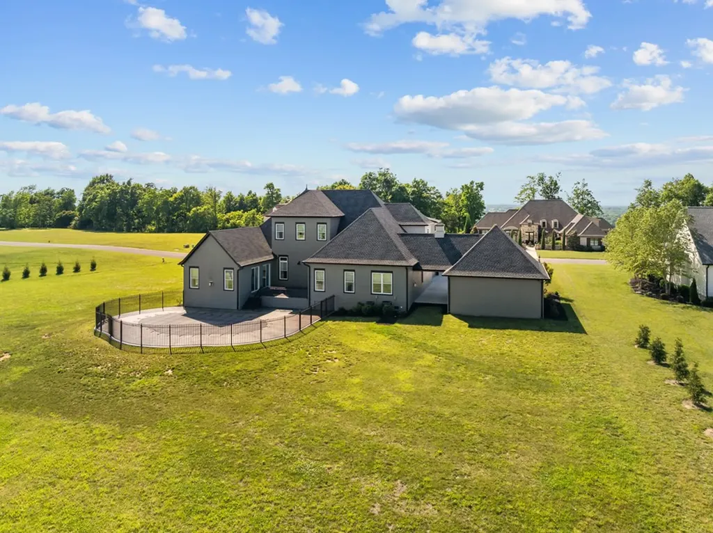2155 Pinnacle View Cookeville TN 38506