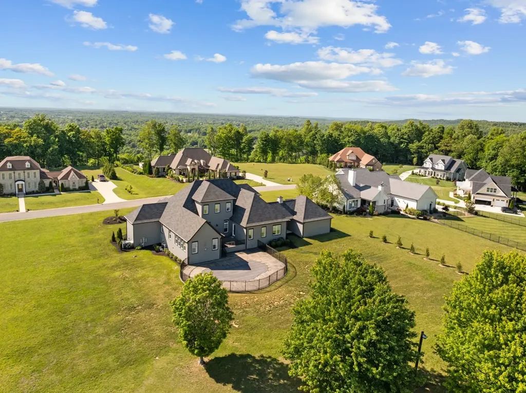 2155 Pinnacle View Cookeville TN 38506
