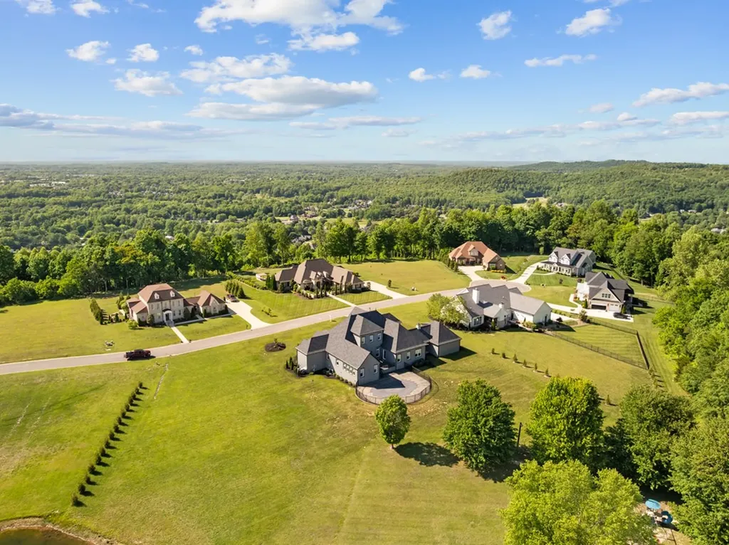 2155 Pinnacle View Cookeville TN 38506