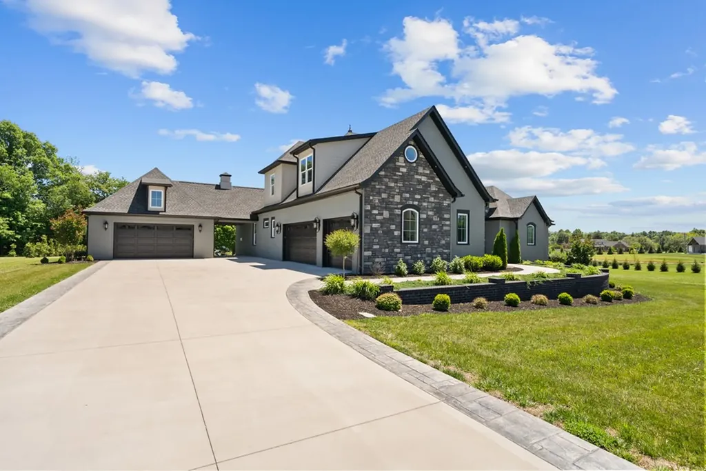 2155 Pinnacle View Cookeville TN 38506