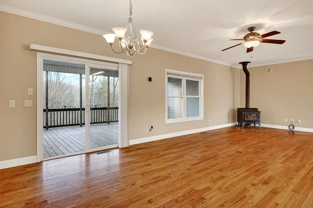 484 Peavine Firetower Road Crossville TN 38571