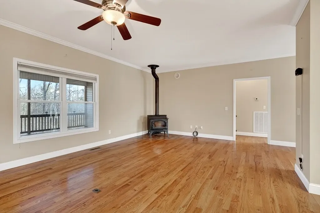 484 Peavine Firetower Road Crossville TN 38571