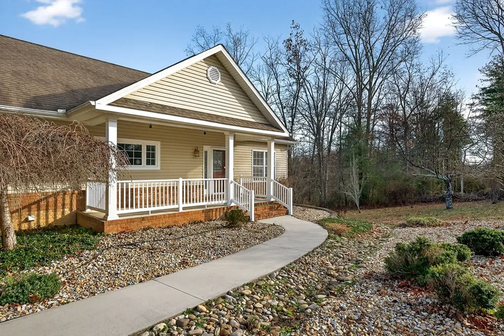 484 Peavine Firetower Road Crossville TN 38571