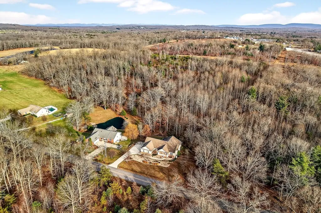 484 Peavine Firetower Road Crossville TN 38571