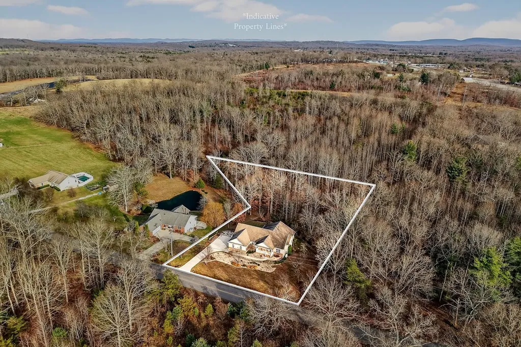 484 Peavine Firetower Road Crossville TN 38571