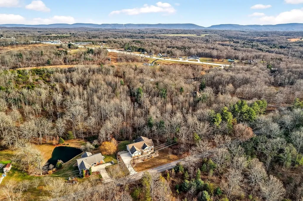 484 Peavine Firetower Road Crossville TN 38571