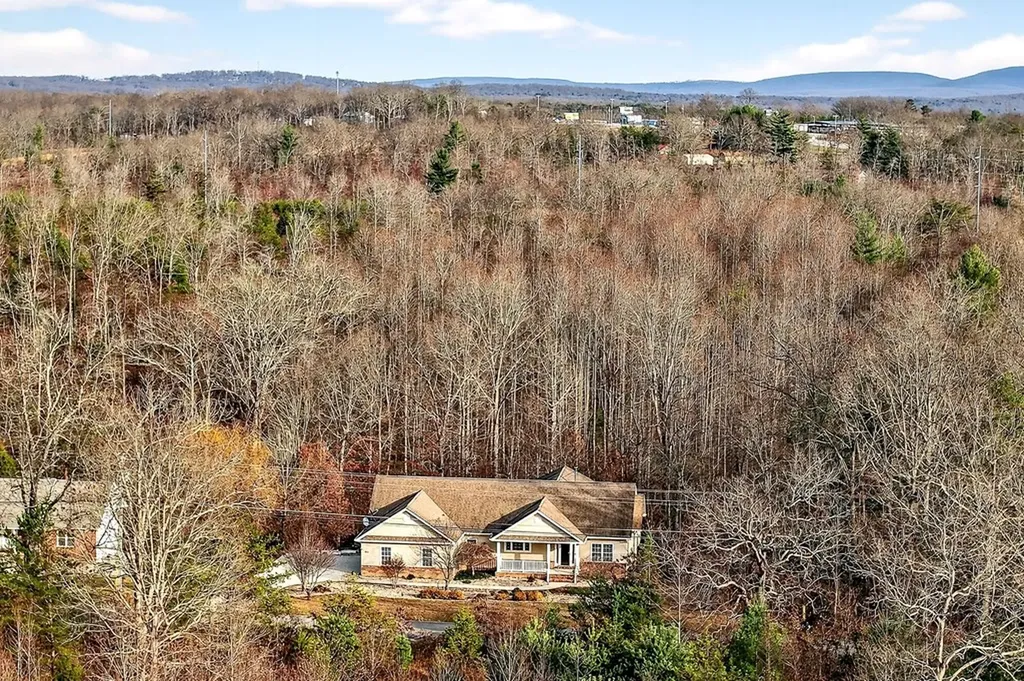 484 Peavine Firetower Road Crossville TN 38571