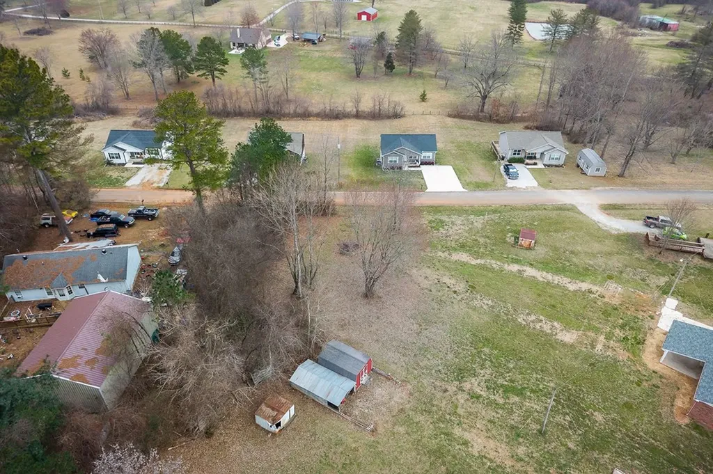 00 Pine Avenue Morrison TN 37357