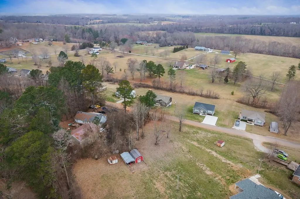 00 Pine Avenue Morrison TN 37357