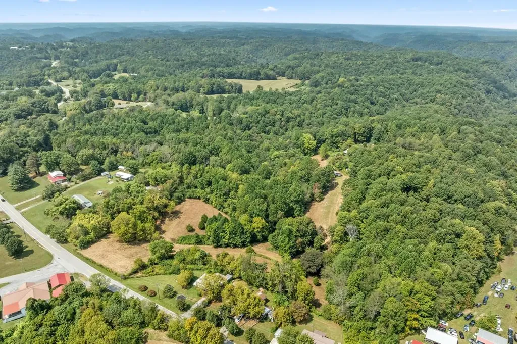 225 Richardson Lane Gainesboro TN 38562