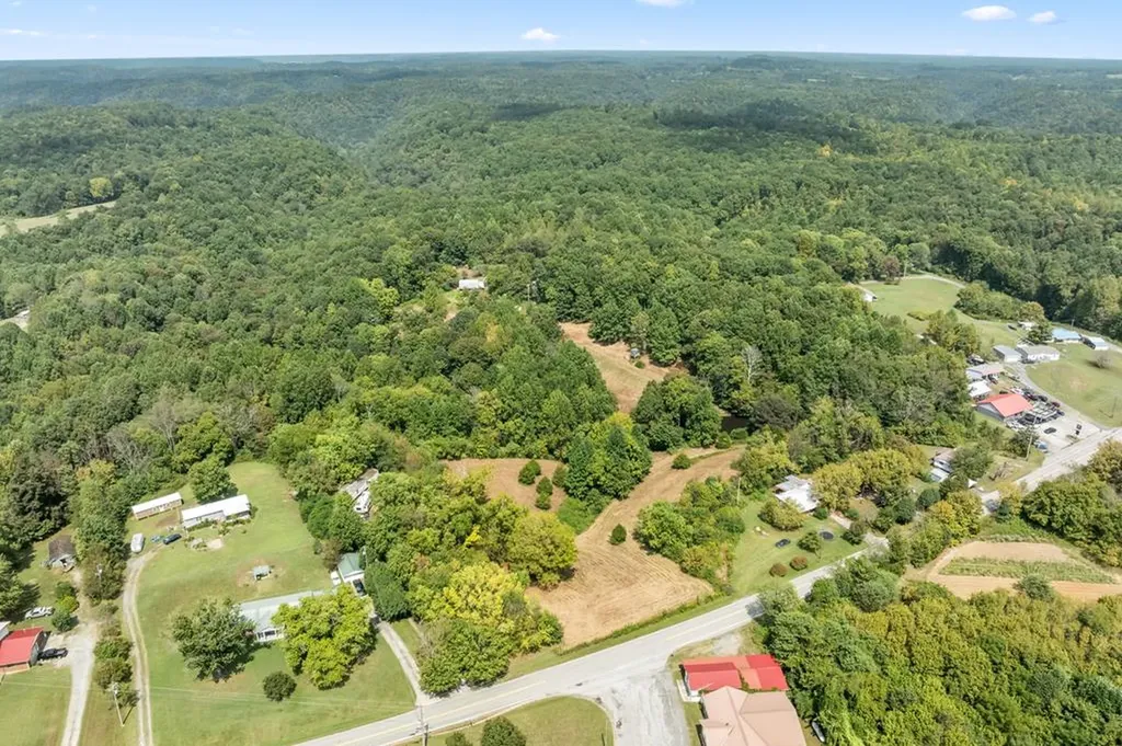 225 Richardson Lane Gainesboro TN 38562