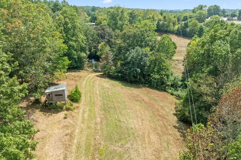 225 Richardson Lane Gainesboro TN 38562