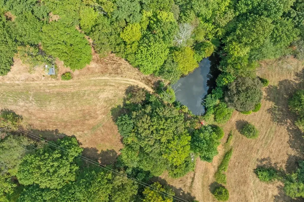 225 Richardson Lane Gainesboro TN 38562