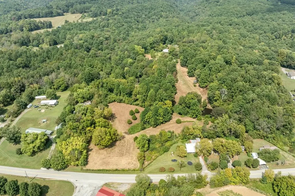 225 Richardson Lane Gainesboro TN 38562