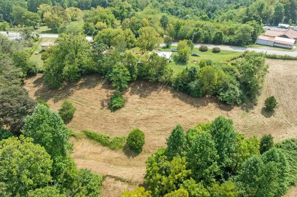 225 Richardson Lane Gainesboro TN 38562
