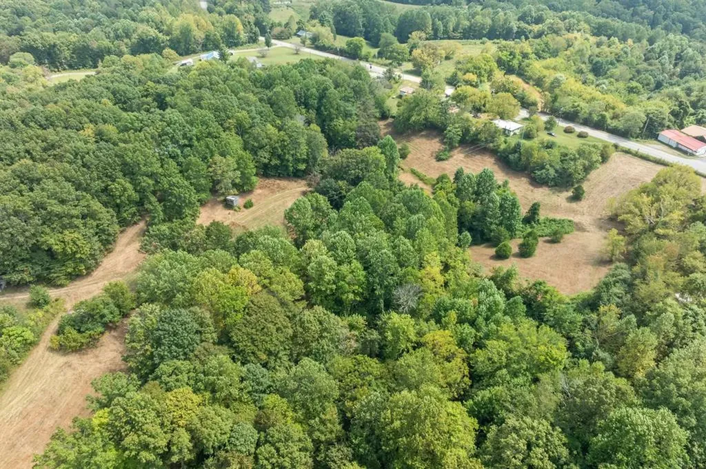 225 Richardson Lane Gainesboro TN 38562