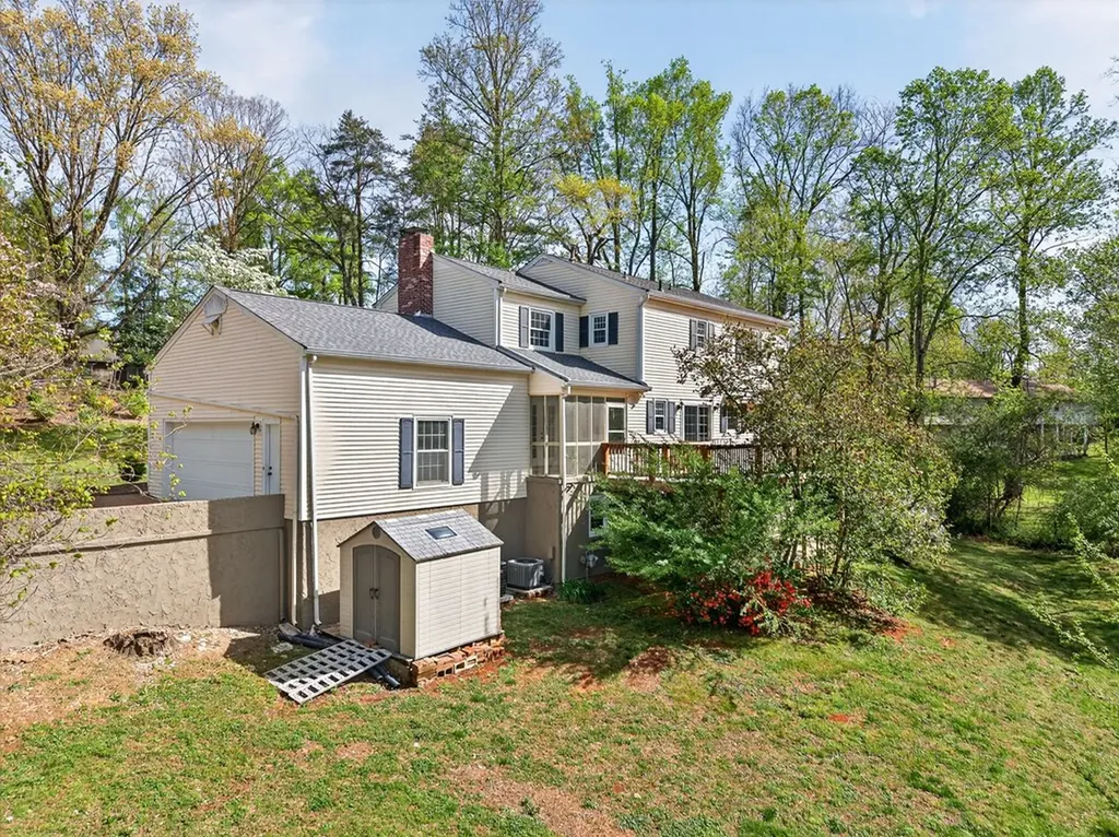 690 Valley Forge Lane Cookeville TN 38501