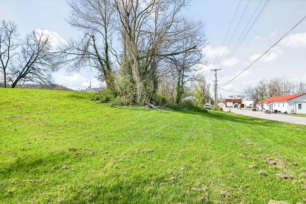 1.7 Ac Broad Street Livingston TN 38570
