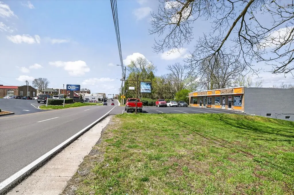 1.7 Ac Broad Street Livingston TN 38570