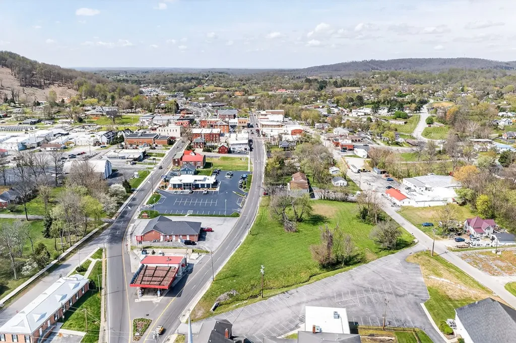1.7 Ac Broad Street Livingston TN 38570