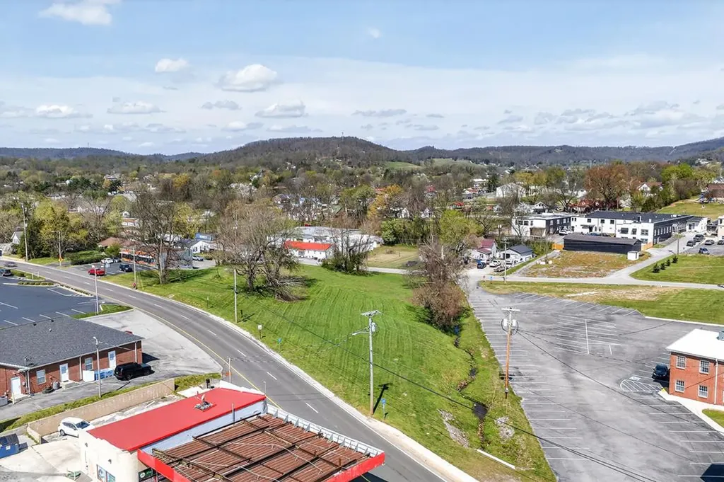 1.7 Ac Broad Street Livingston TN 38570