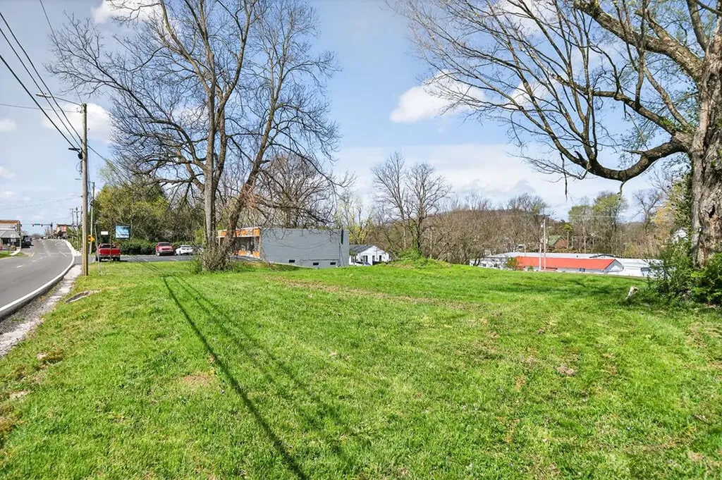1.7 Ac Broad Street Livingston TN 38570
