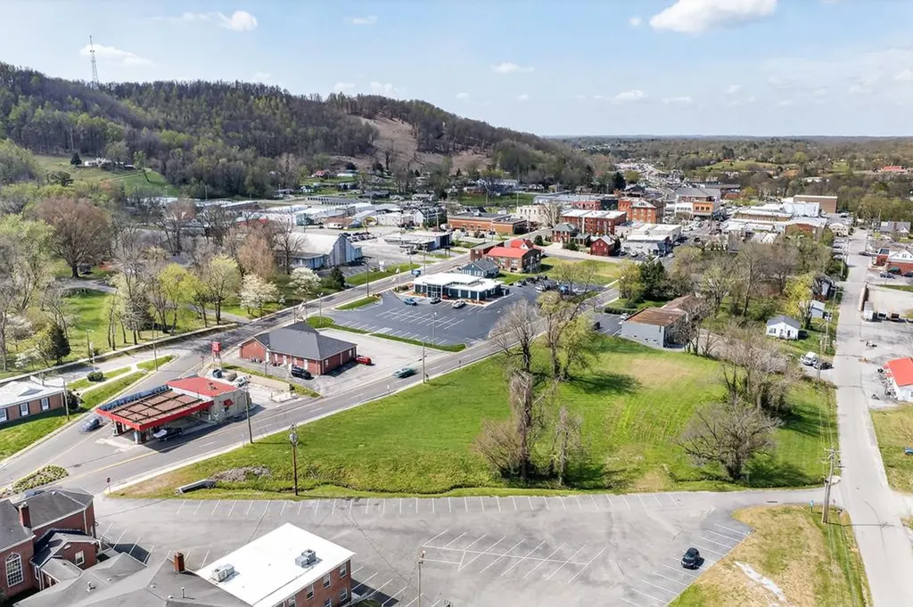 1.7 Ac Broad Street Livingston TN 38570