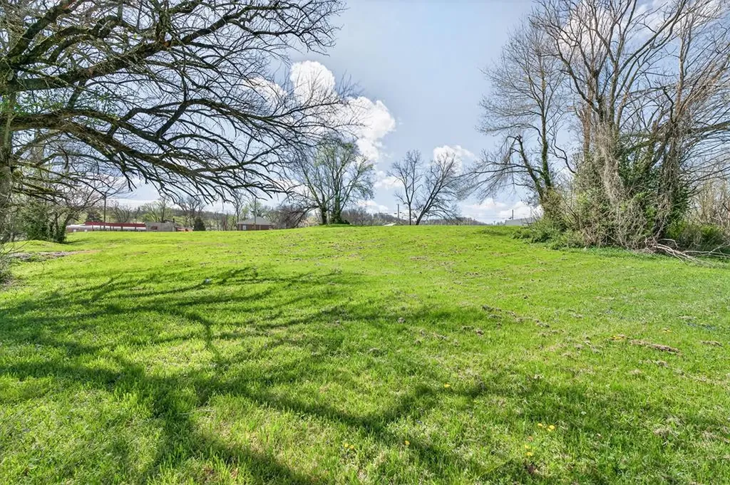 1.7 Ac Broad Street Livingston TN 38570